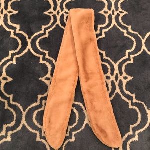 NWOT Madewell Faux Mink Muffler